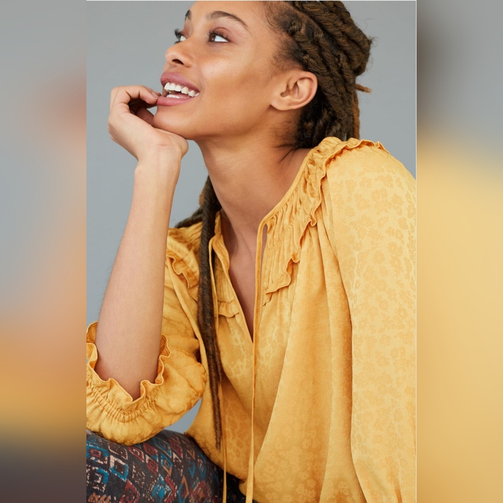 Anthropologie Current Air Ruffle Collar Southwark Shirred Top Gold‎ Blouse. M